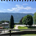 Mit Seeblick - Ossiacher Gerlitzen アパート