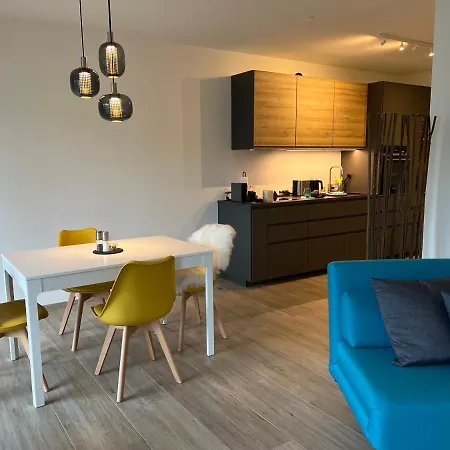 Mit Seeblick - Ossiacher Gerlitzen アパート